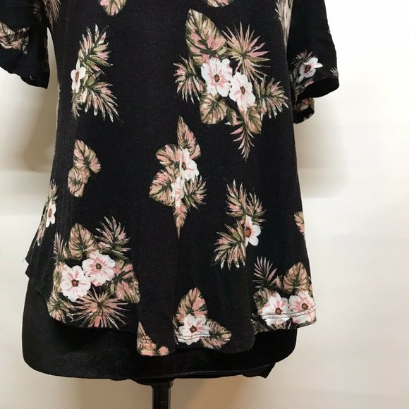 Elodie Women's Floral  black medium Top Rayon Shirt Sz M Short Sleeve open front - Picture 8 of 10